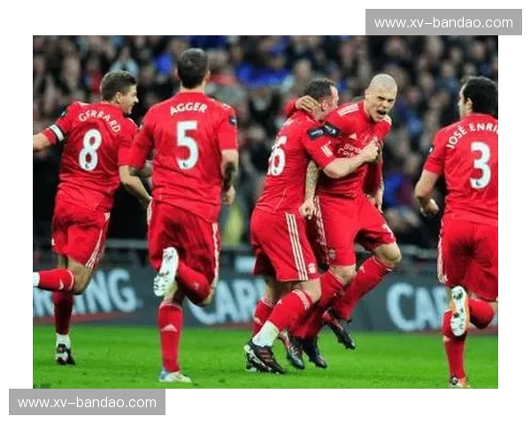 安菲尔德的红蓝对决：利物浦与西汉姆联的恩怨情仇与足球史诗